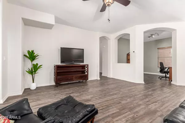 Goodyear, AZ 85395,14352 W MITCHELL Drive