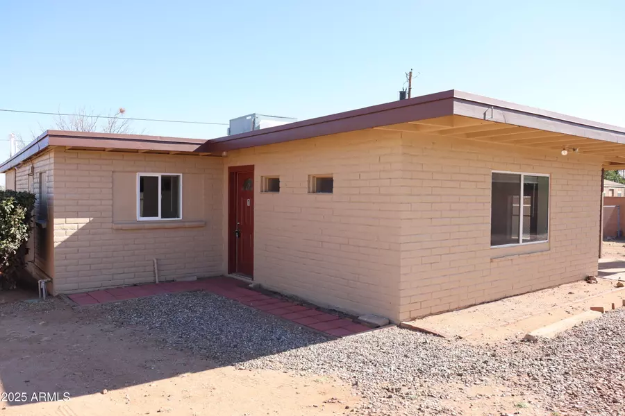 1052 S CHAPARRAL Circle #1, Sierra Vista, AZ 85635