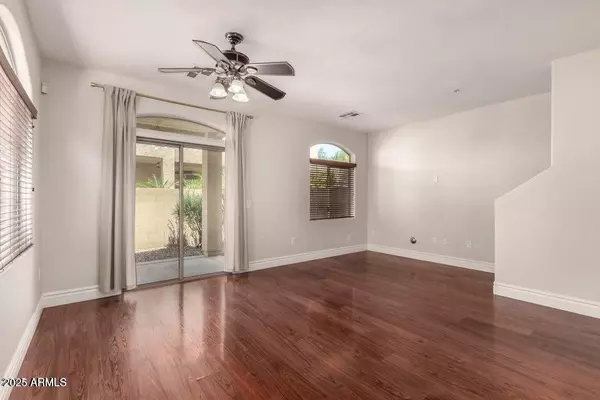 Chandler, AZ 85224,2727 N PRICE Road #32