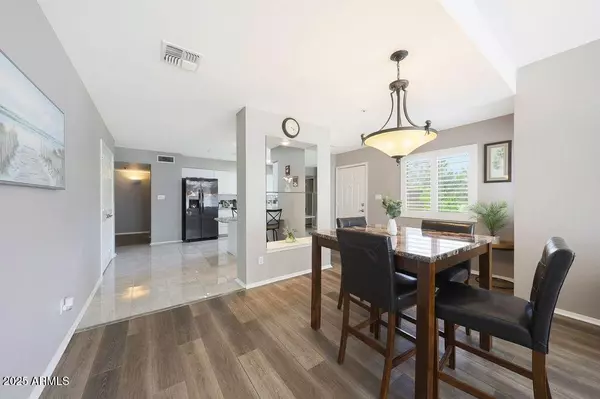 Scottsdale, AZ 85258,10080 E MOUNTAINVIEW LAKE Drive #220