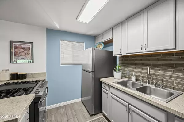 Scottsdale, AZ 85251,6125 E INDIAN SCHOOL Road #207