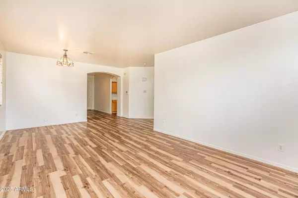 Phoenix, AZ 85042,2639 E DARREL Road