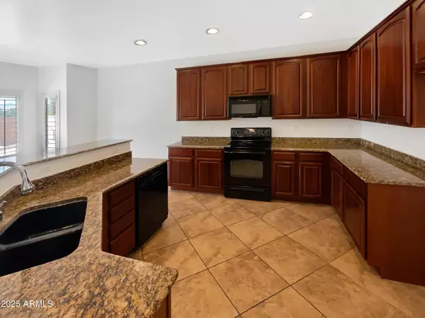 Laveen, AZ 85339,5021 W ST KATERI Drive