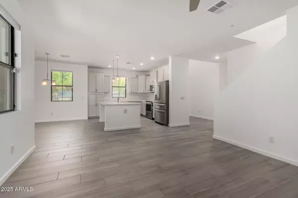 Phoenix, AZ 85042,3900 E BASELINE Road #163