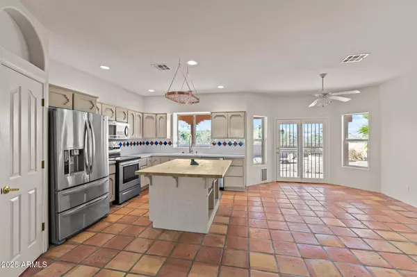 Wickenburg, AZ 85390,2070 W Bromm Lane