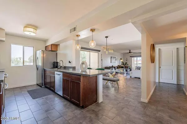Phoenix, AZ 85013,3600 N 5TH Avenue #307