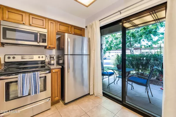 Scottsdale, AZ 85258,9275 E MISSION Lane #118