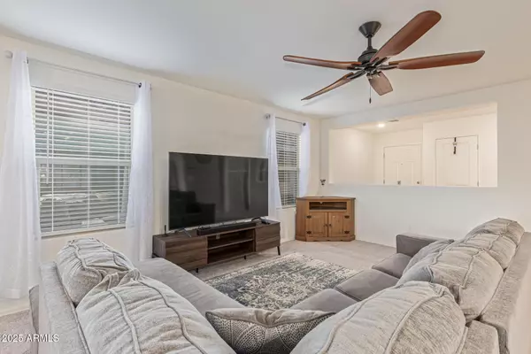 Phoenix, AZ 85041,2535 W LA SALLE Street