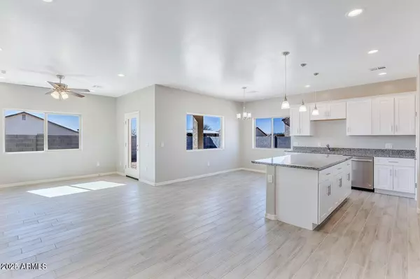 3745 N KIAMI Drive, Eloy, AZ 85131