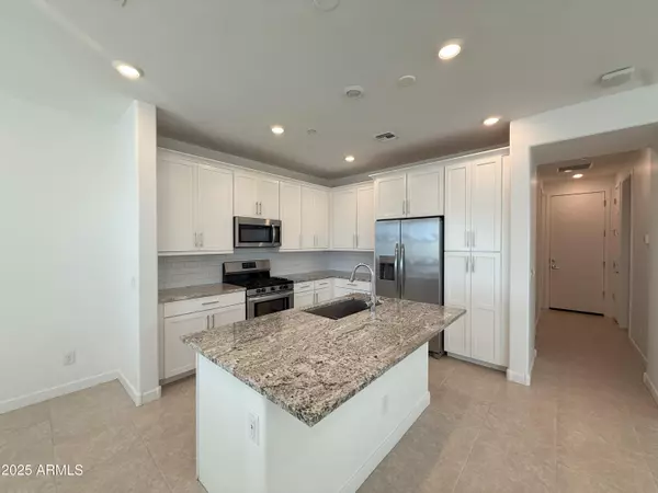 Chandler, AZ 85248,4077 S SABRINA Drive #58