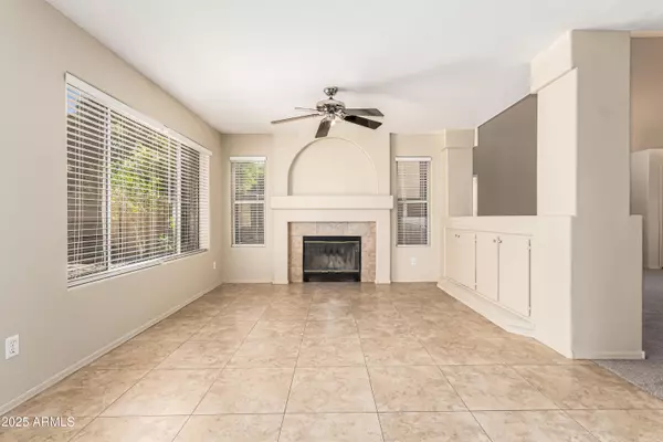 Phoenix, AZ 85022,1334 E HELENA Drive