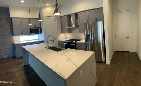 Phoenix, AZ 85014,1111 E MISSOURI Avenue #4