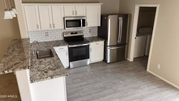 1891 E COWBOY COVE Trail, San Tan Valley, AZ 85143