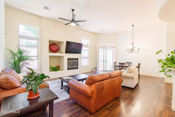 Sedona, AZ 86351,225 COLINAS --