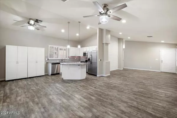 Phoenix, AZ 85044,4623 E DESERT WIND Drive