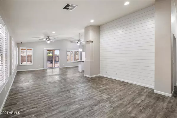 Phoenix, AZ 85044,4623 E DESERT WIND Drive
