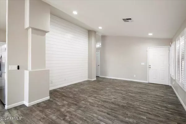 Phoenix, AZ 85044,4623 E DESERT WIND Drive