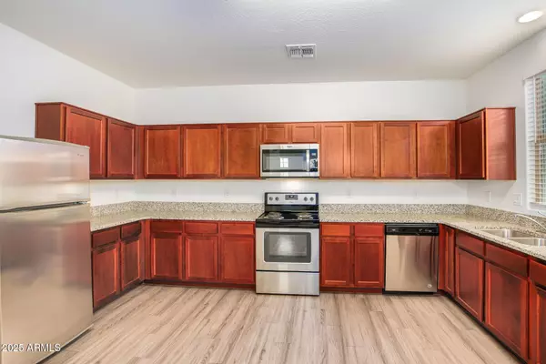 Phoenix, AZ 85043,5434 W FULTON Street
