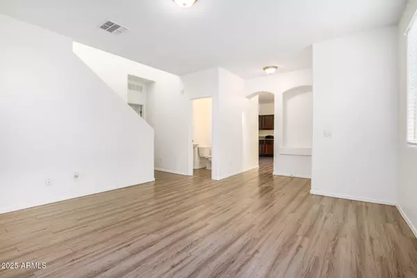 Phoenix, AZ 85043,5434 W FULTON Street