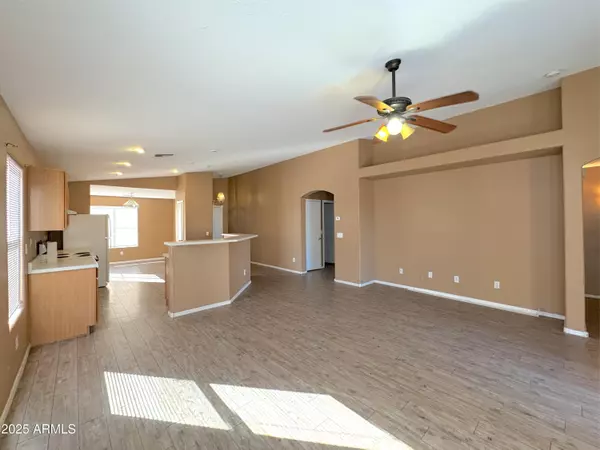 Phoenix, AZ 85041,2330 W MALDONADO Road