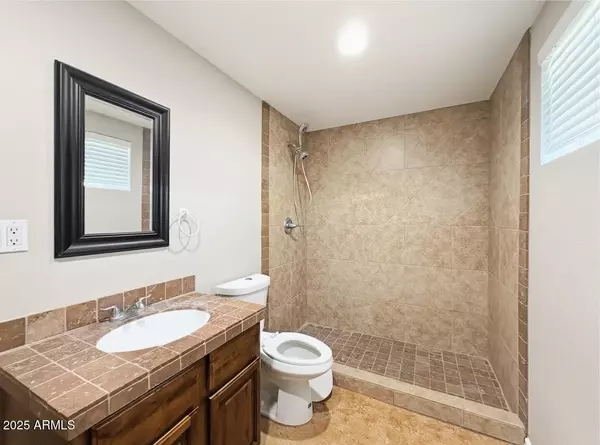 Phoenix, AZ 85032,3425 E EVERETT Drive