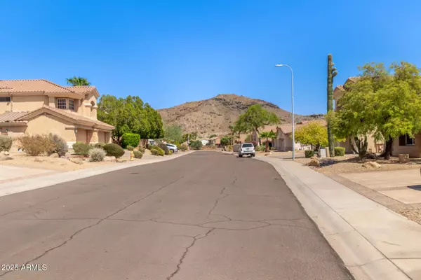 Phoenix, AZ 85048,1211 E DESERT FLOWER Lane