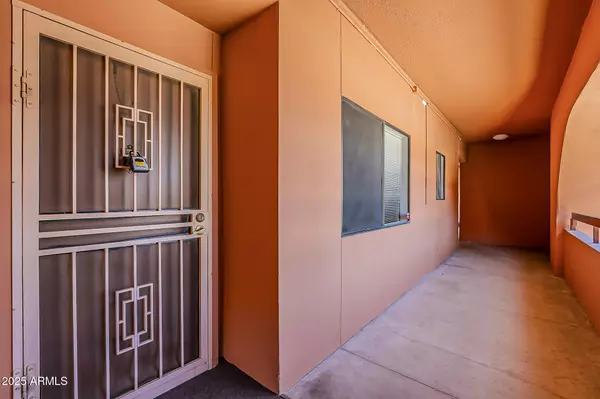 Phoenix, AZ 85032,4303 E Cactus Road #327