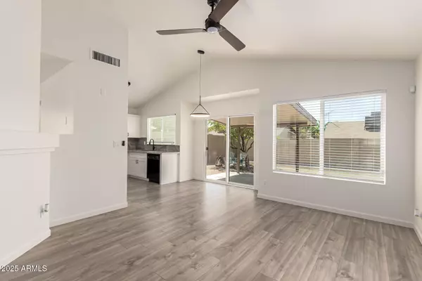 Phoenix, AZ 85032,3025 E MICHIGAN Avenue