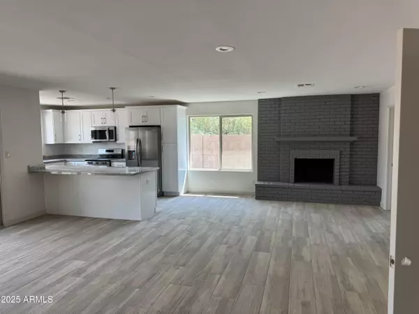 Phoenix, AZ 85037,8832 W HIGHLAND Avenue
