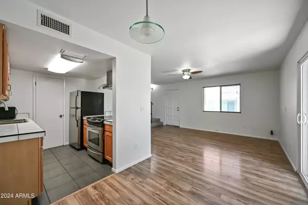 Phoenix, AZ 85020,729 E Cochise Drive ## B