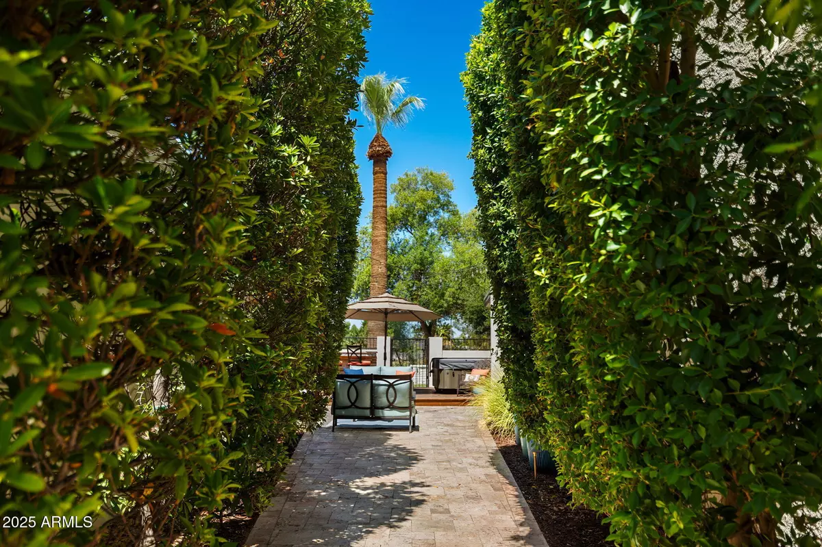 Phoenix, AZ 85018,4804 E Earll Drive