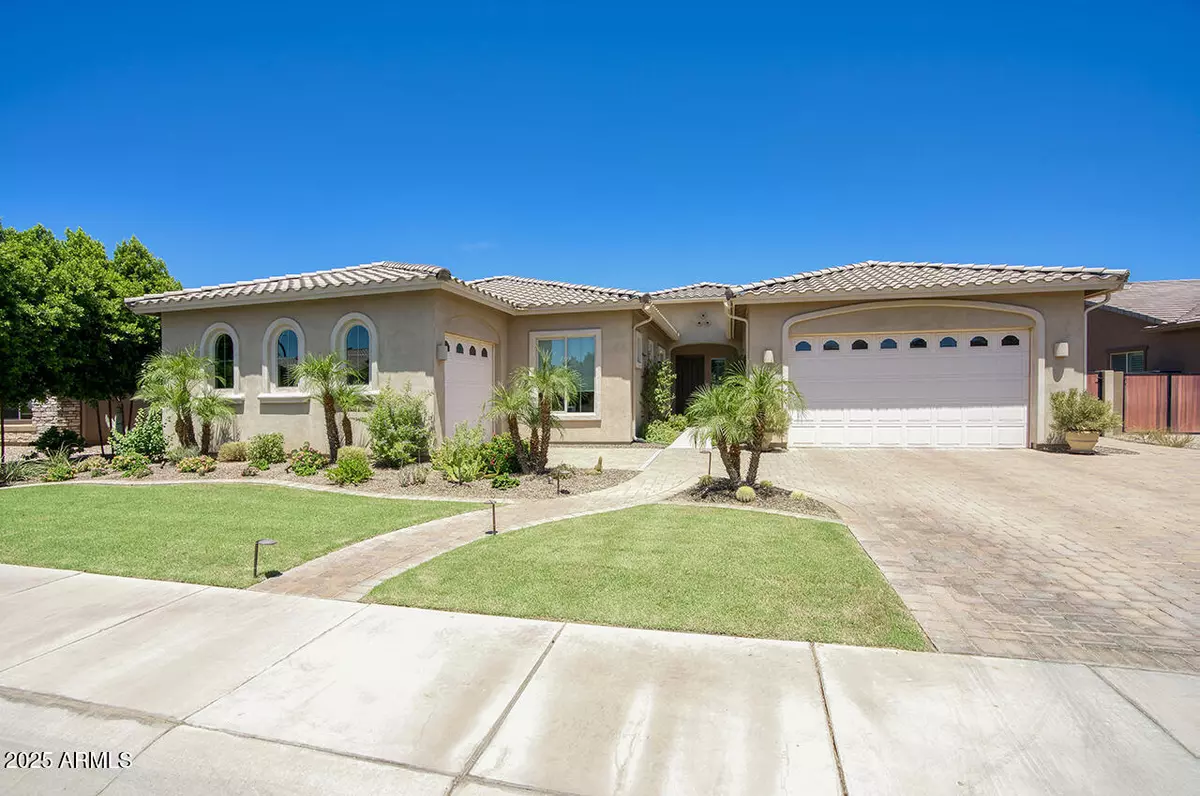 Gilbert, AZ 85298,960 E RELIANT Street