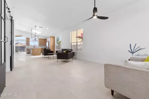 Phoenix, AZ 85048,1349 E SAPIUM Way