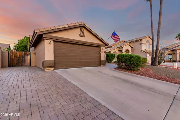 Mesa, AZ 85215,3321 N REYNOLDS -- N