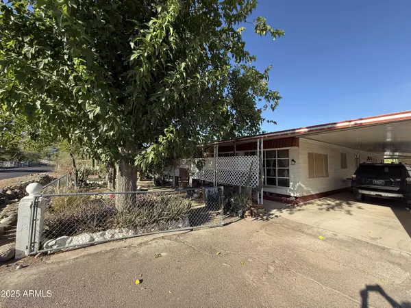 34720 S BERTHA Street, Black Canyon City, AZ 85324
