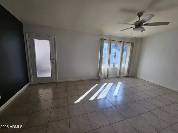 Tempe, AZ 85282,2428 E LA JOLLA Drive