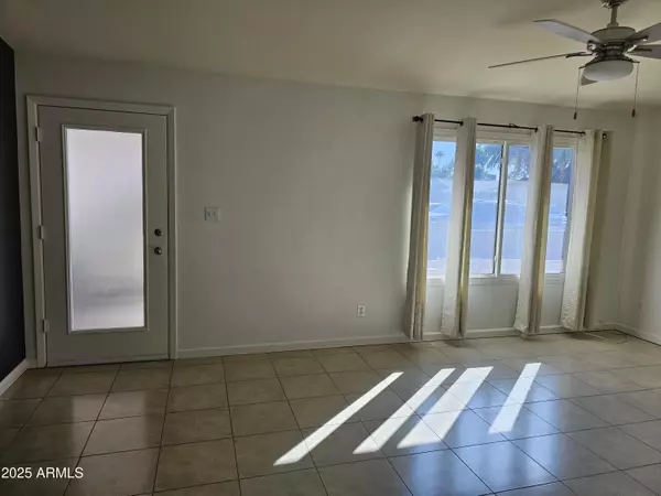 Tempe, AZ 85282,2428 E LA JOLLA Drive