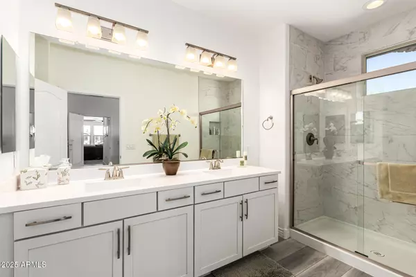 Phoenix, AZ 85085,2425 W BRONCO BUTTE Trail #2015