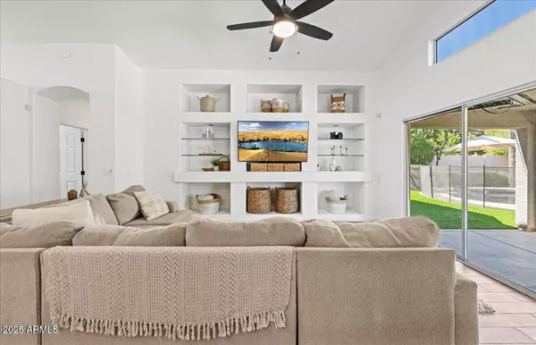 Gilbert, AZ 85234,470 N BRIDLEGATE Drive