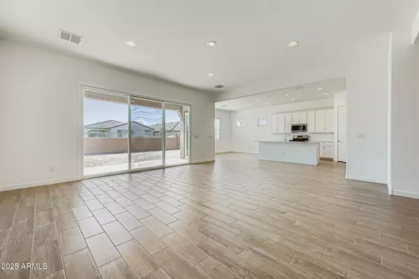 San Tan Valley, AZ 85140,3385 E SADDLETREE Way