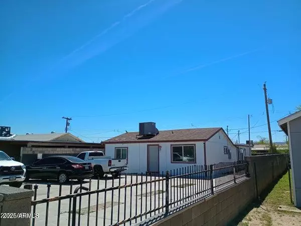 Phoenix, AZ 85009,2435 W YUMA Street