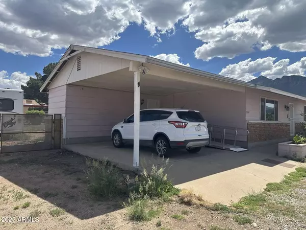 Hereford, AZ 85615,5534 E MADALEIN Drive