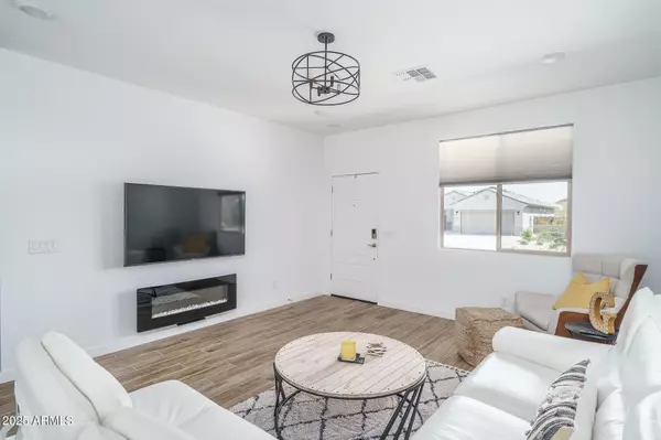 Waddell, AZ 85355,17072 W ALICE Avenue