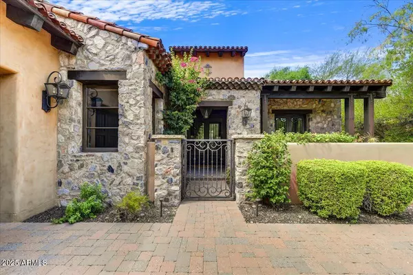 Scottsdale, AZ 85255,18802 N 101ST Place