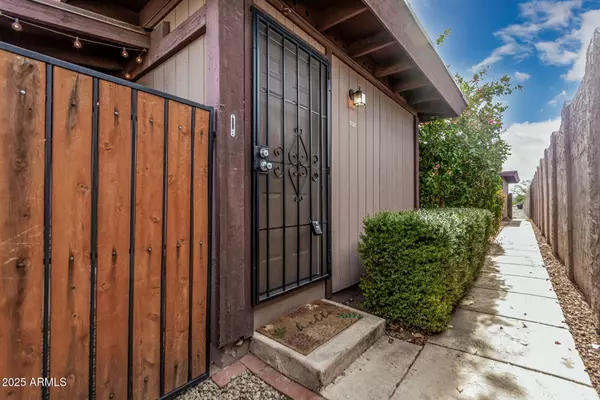Tempe, AZ 85281,826 S CASITAS Drive #A