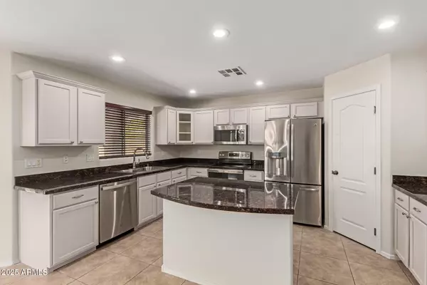 Tolleson, AZ 85353,10046 W VELIANA Way