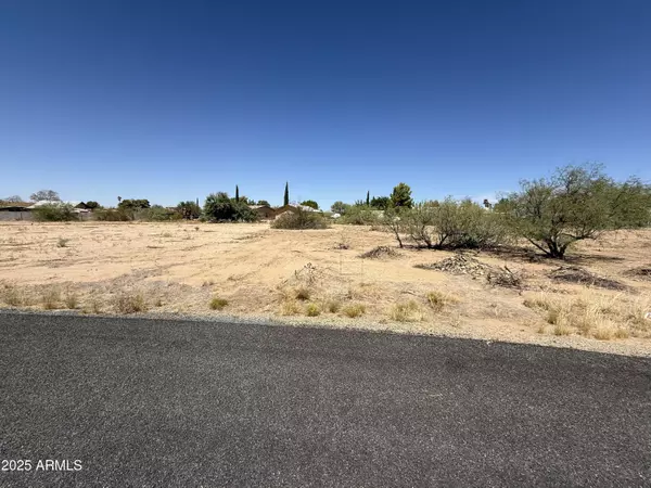 23830 W Bullard Circle #29, Congress, AZ 85332