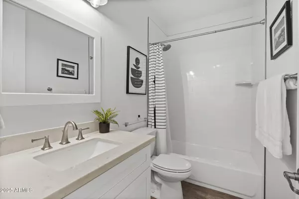 Phoenix, AZ 85018,4208 E AVALON Drive