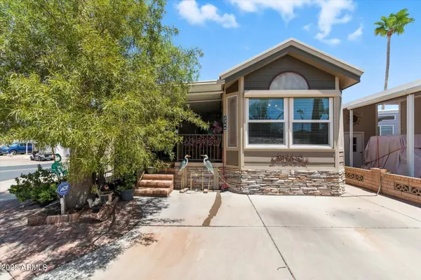 2366 S Pomo Avenue, Apache Junction, AZ 85119