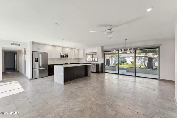 Phoenix, AZ 85028,9821 N 29TH Place